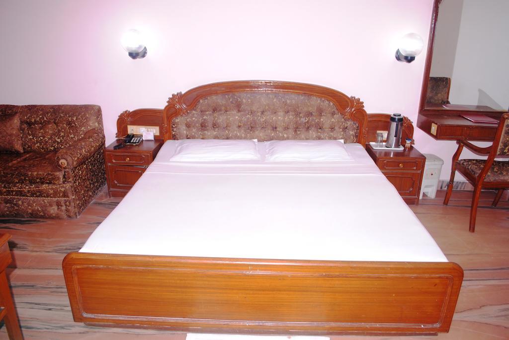 Padma Hotel Puri Eksteriør billede